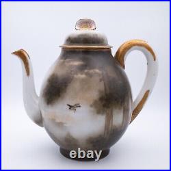 Fine Antique Japanese Kutani Porcelain Teapot and Sugar Bowl. Early 20th century